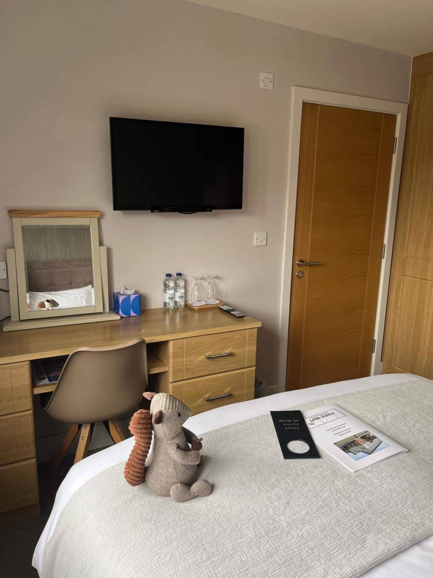 Rose And Crown Hotel Lytchett Matravers Luaran gambar