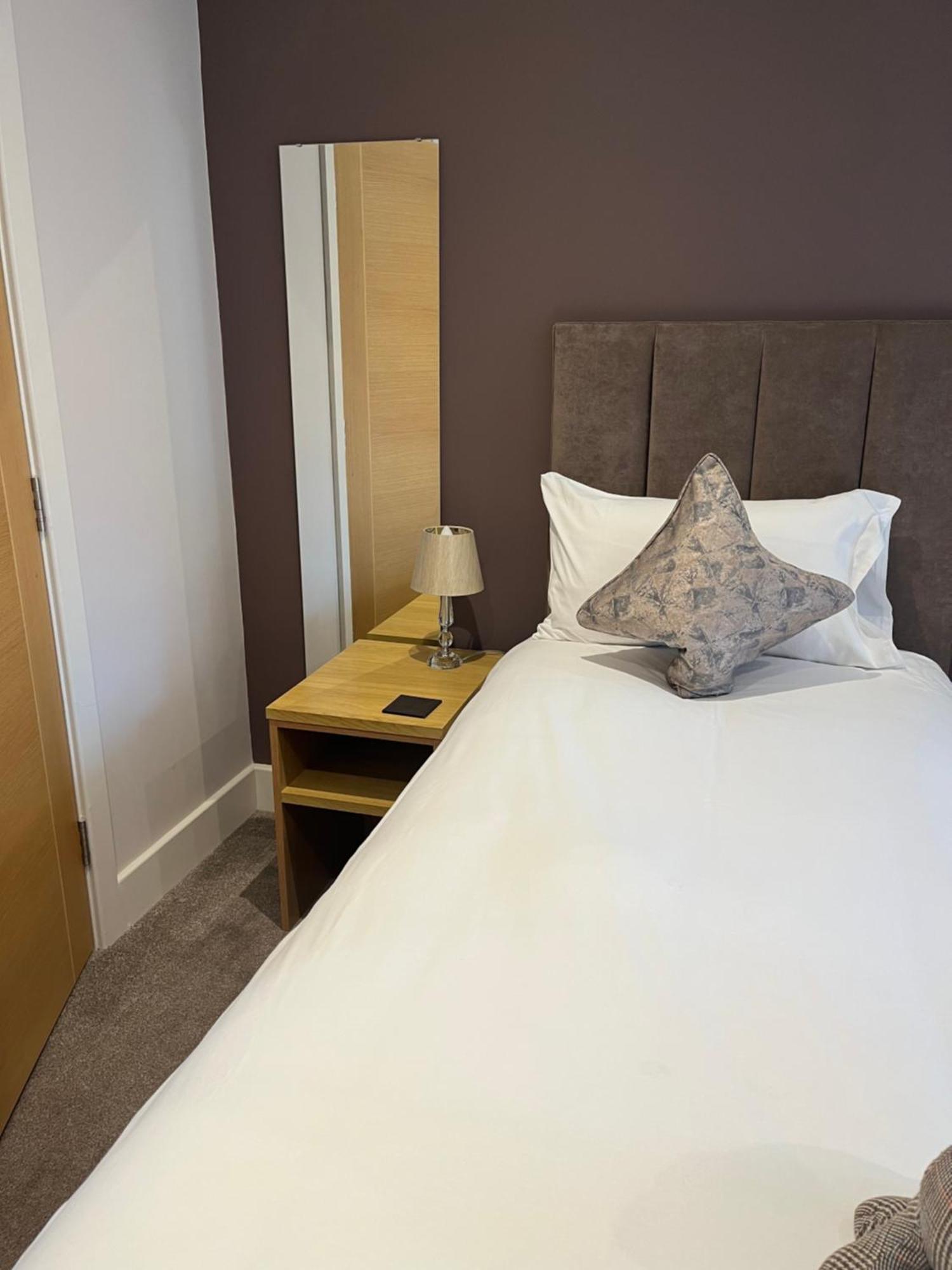 Rose And Crown Hotel Lytchett Matravers Luaran gambar
