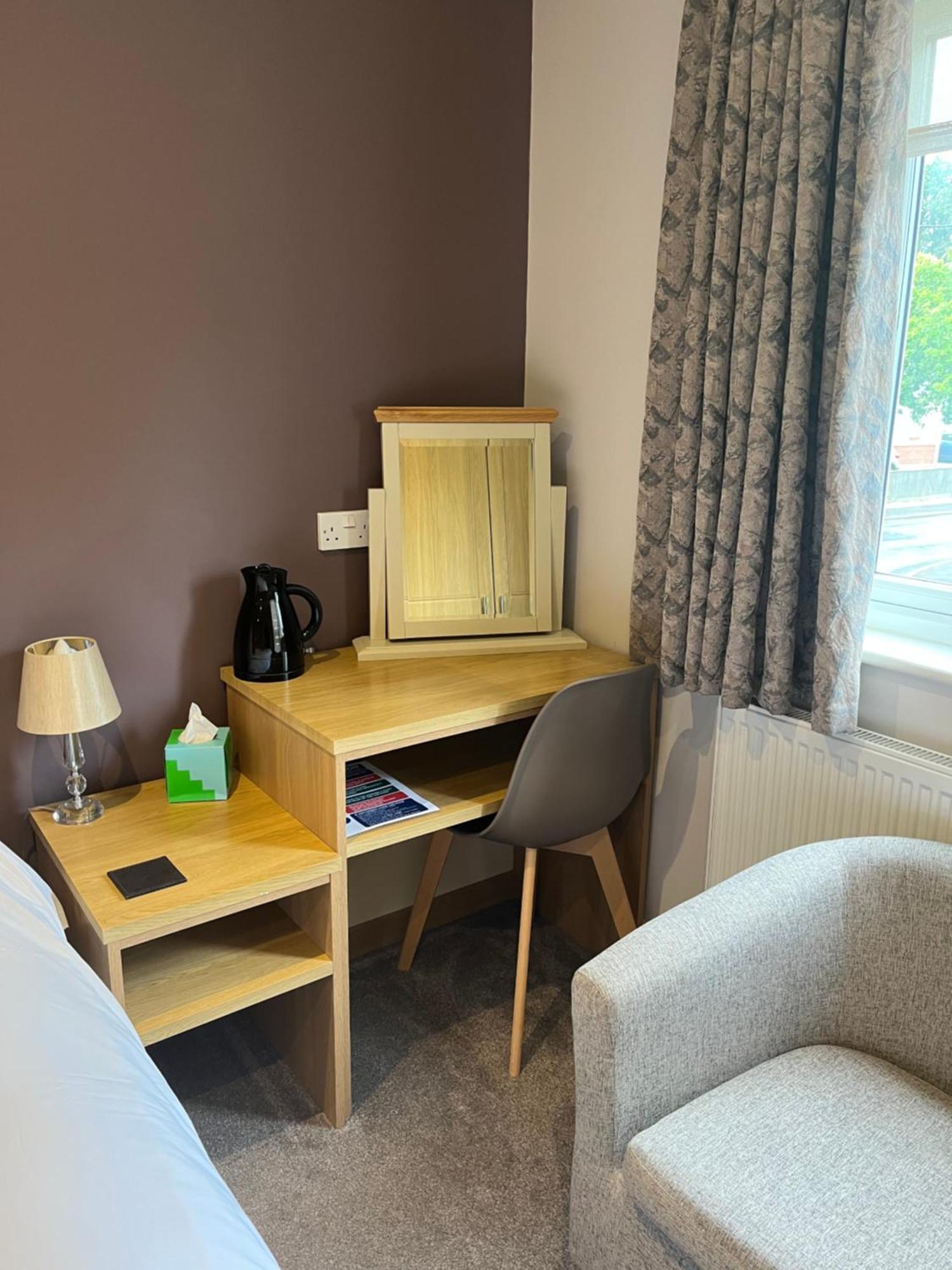 Rose And Crown Hotel Lytchett Matravers Luaran gambar